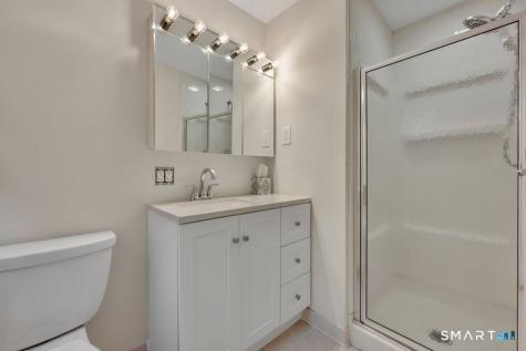 23 Banks Road Simsbury CT 06070