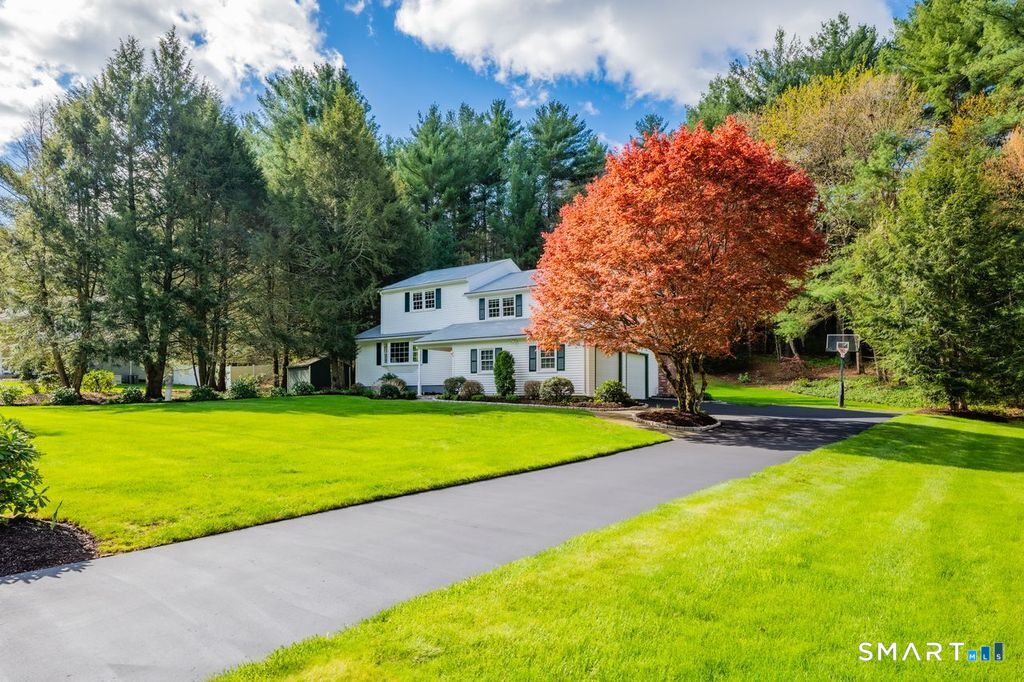 23 Banks Road Simsbury CT 06070