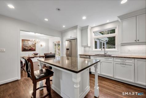 23 Banks Road Simsbury CT 06070