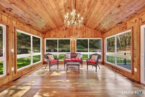 23 Banks Road Simsbury CT 06070
