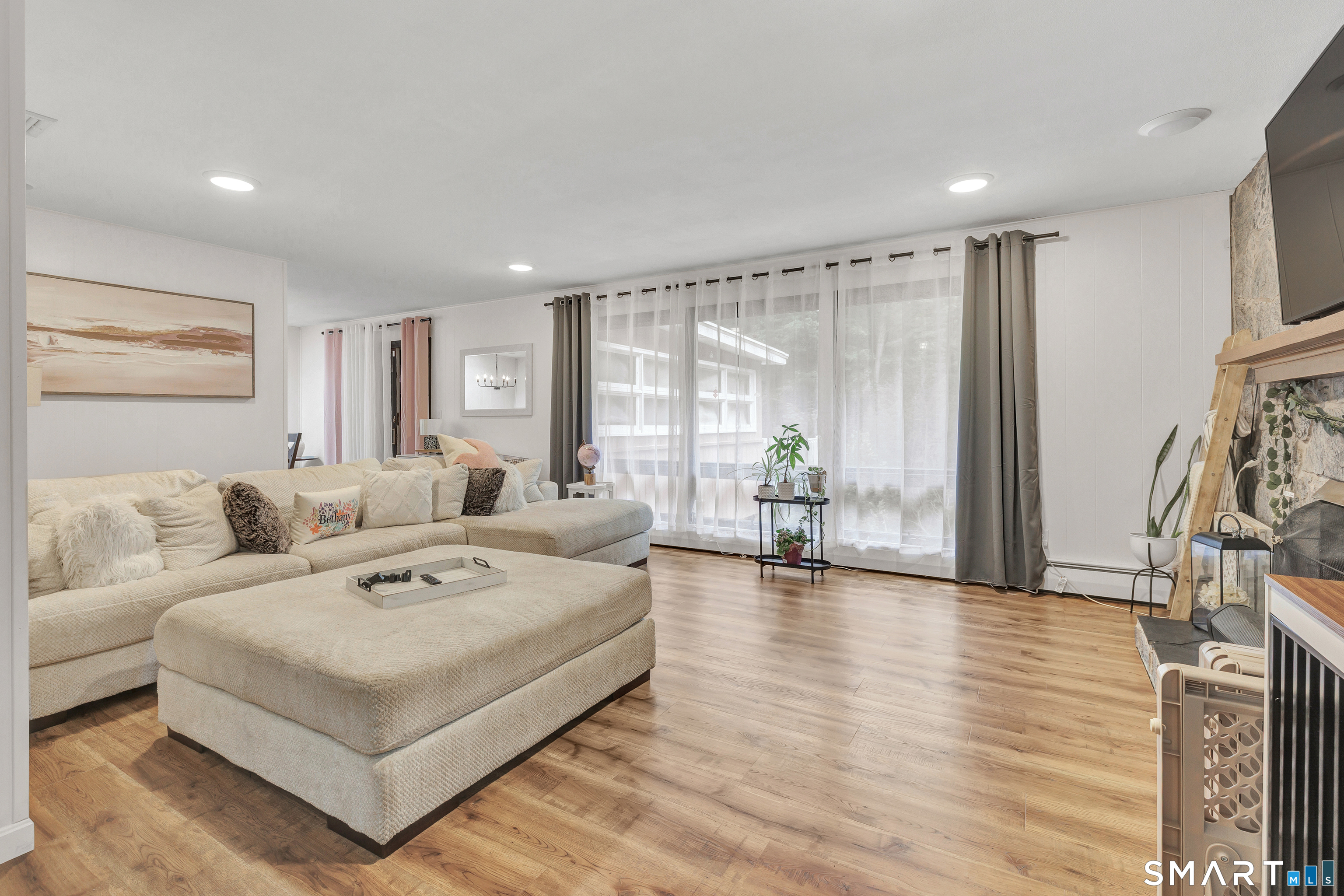 75 Crestwood Road Bethany CT 06524