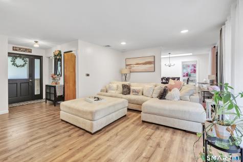75 Crestwood Road Bethany CT 06524