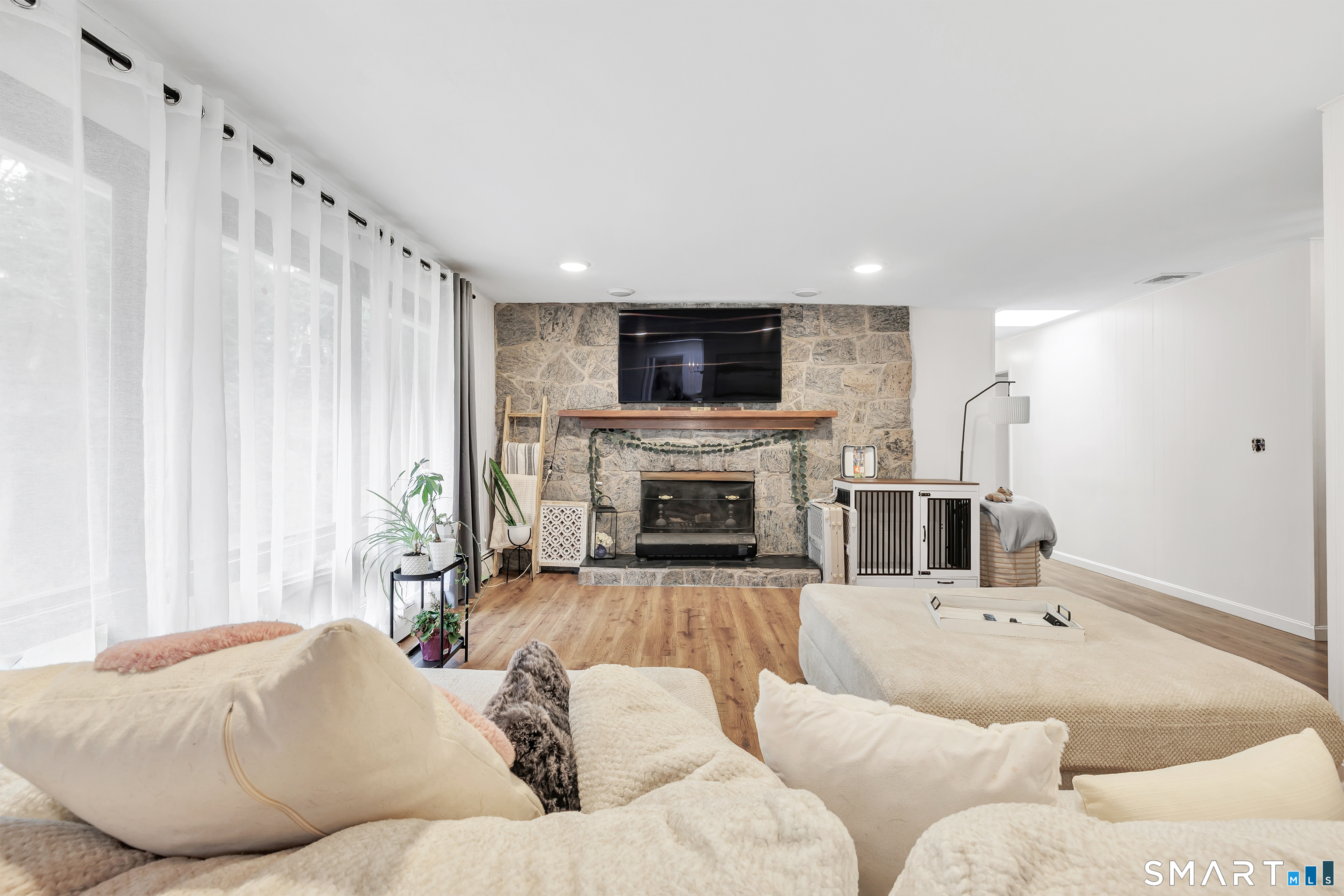75 Crestwood Road Bethany CT 06524