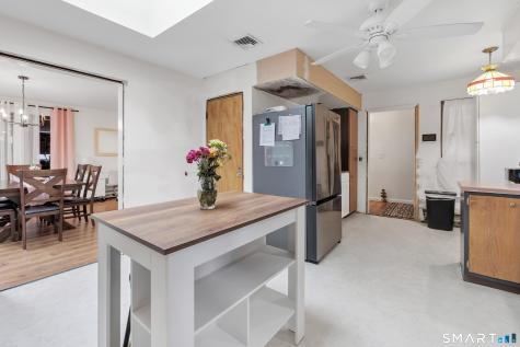 75 Crestwood Road Bethany CT 06524