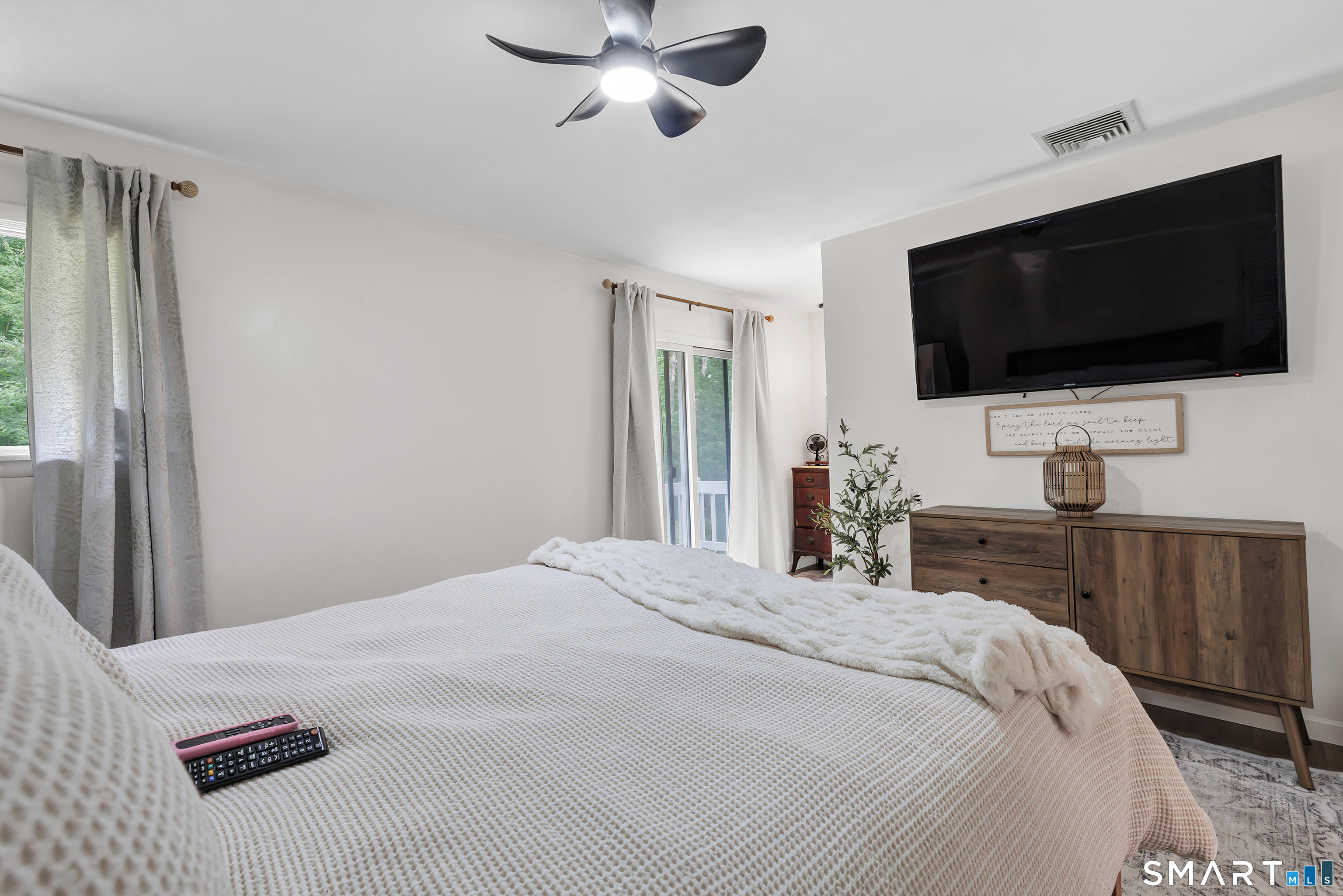 75 Crestwood Road Bethany CT 06524