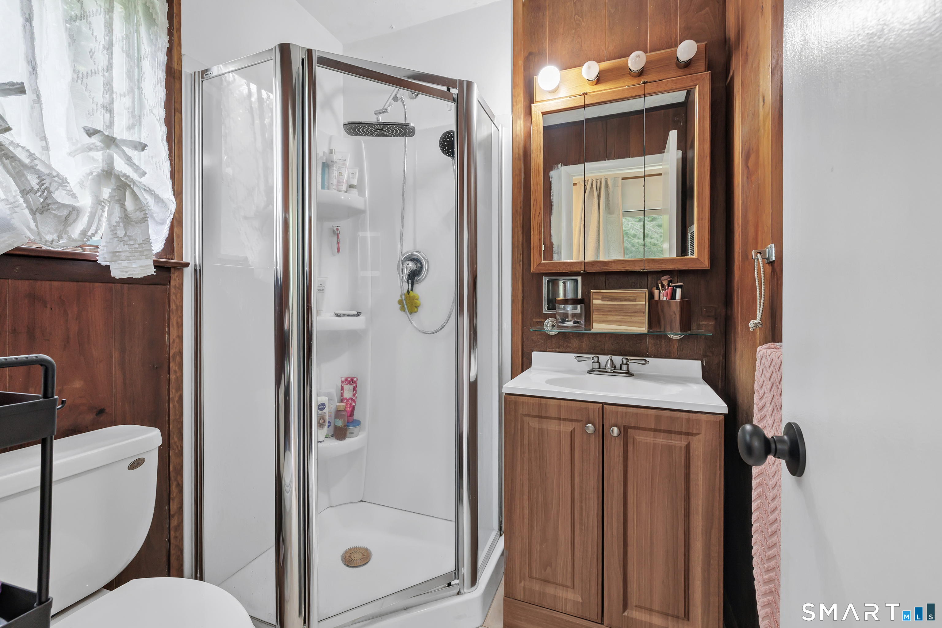 75 Crestwood Road Bethany CT 06524