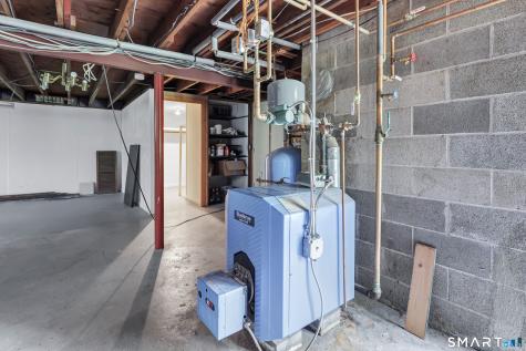 75 Crestwood Road Bethany CT 06524