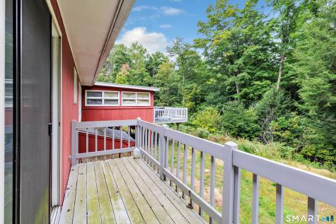 75 Crestwood Road Bethany CT 06524