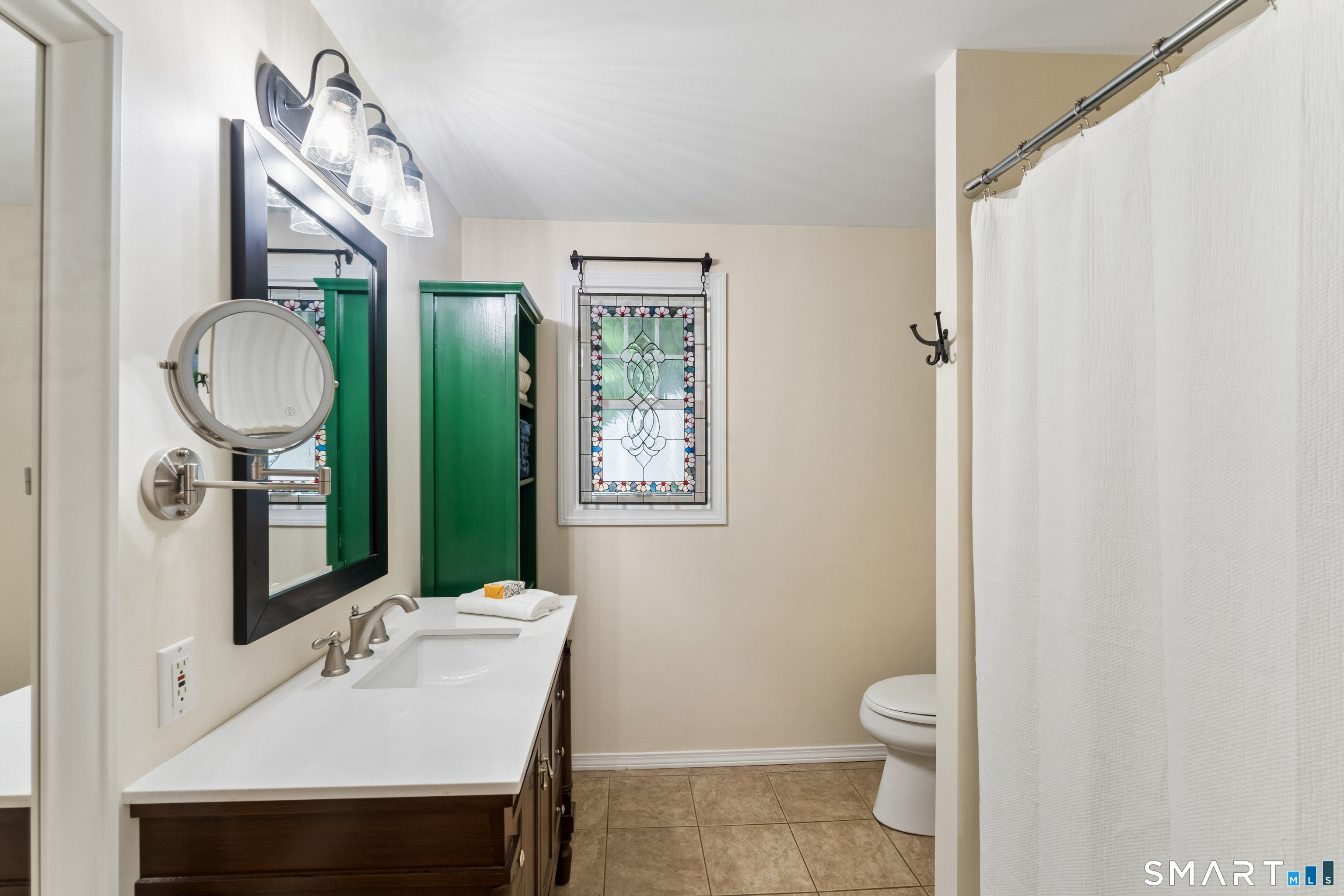 233 Hattertown Road Newtown CT 06470