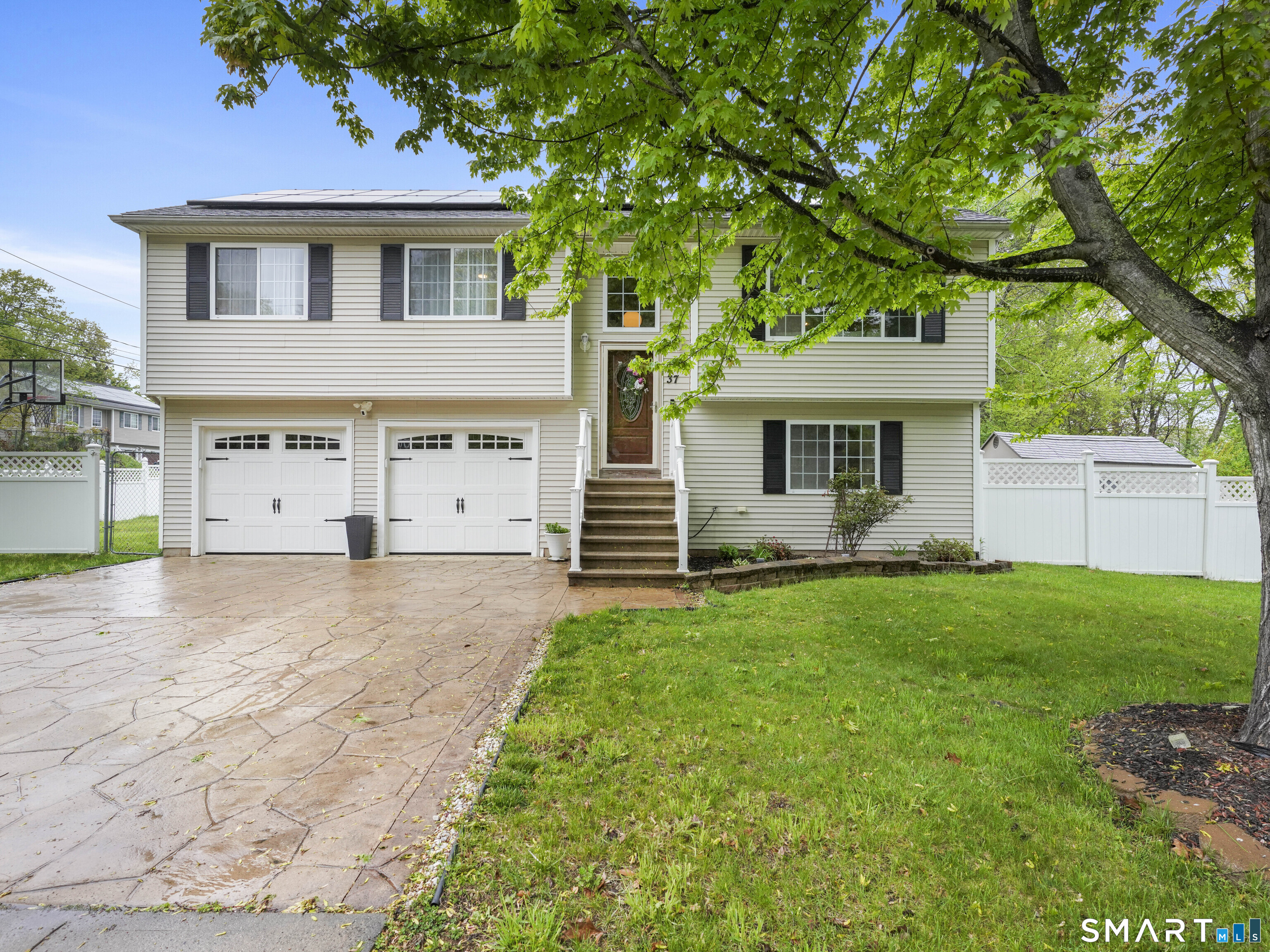 37 Kingswood Drive New Haven CT 06513