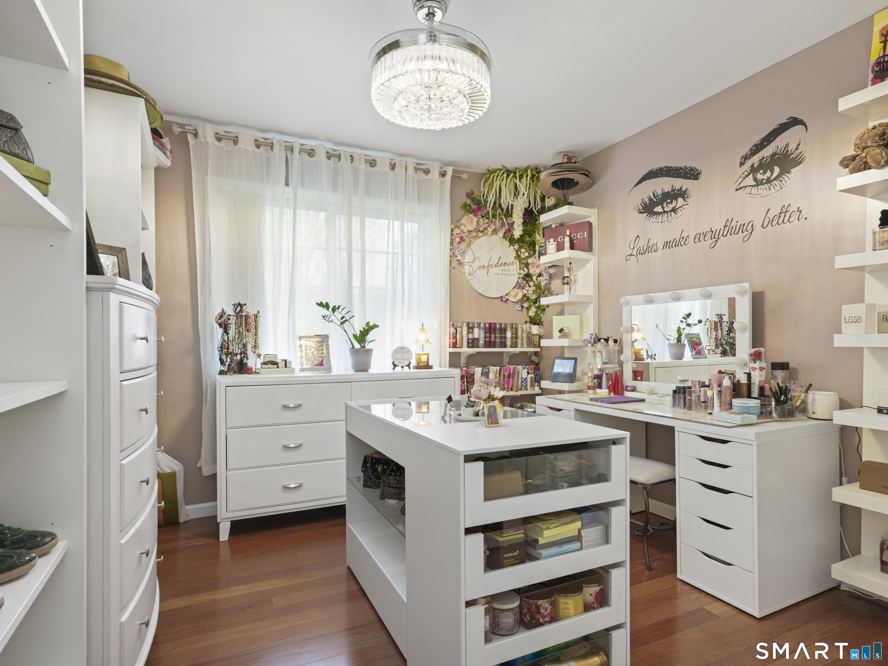 37 Kingswood Drive New Haven CT 06513