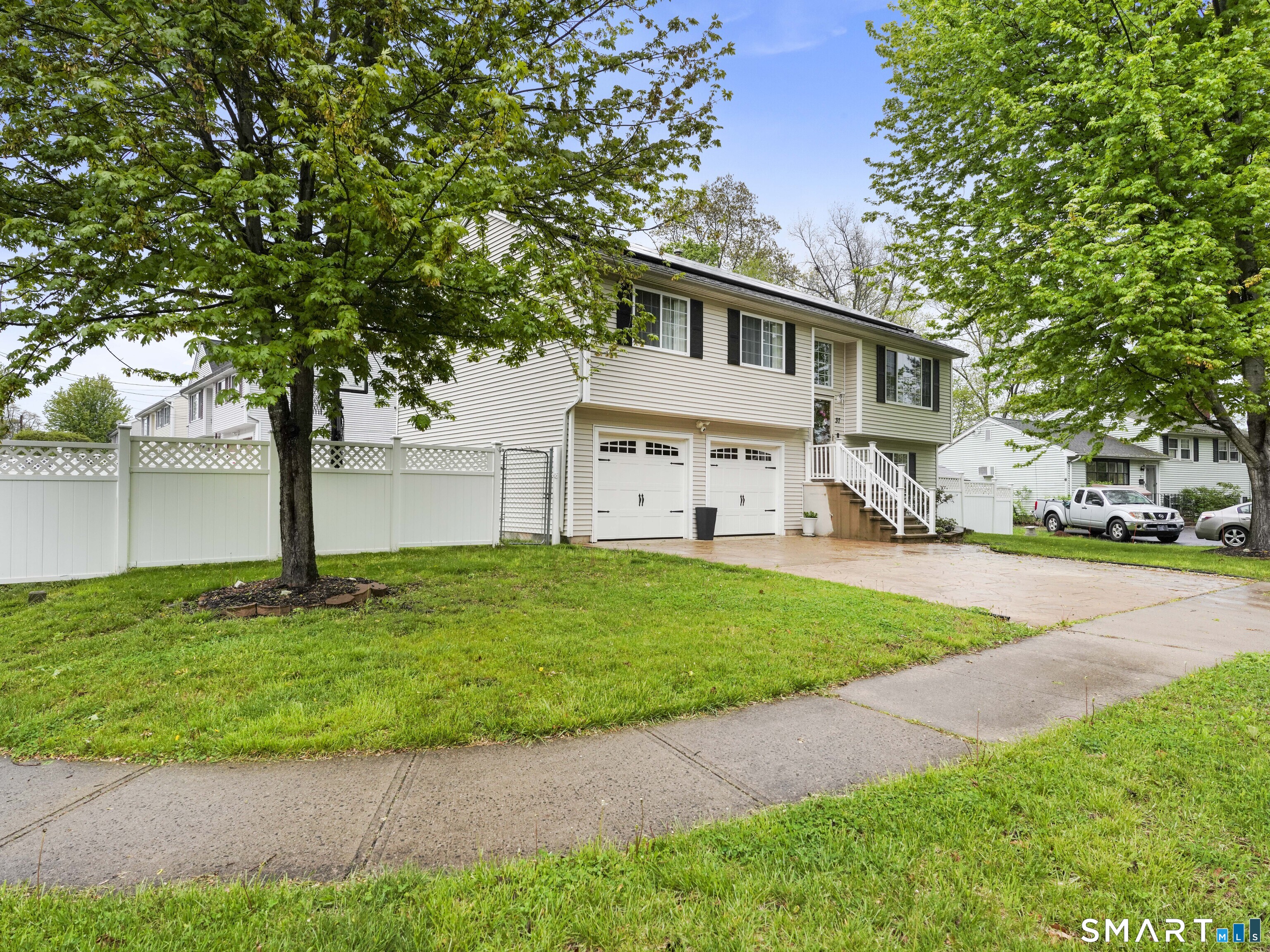 37 Kingswood Drive New Haven CT 06513