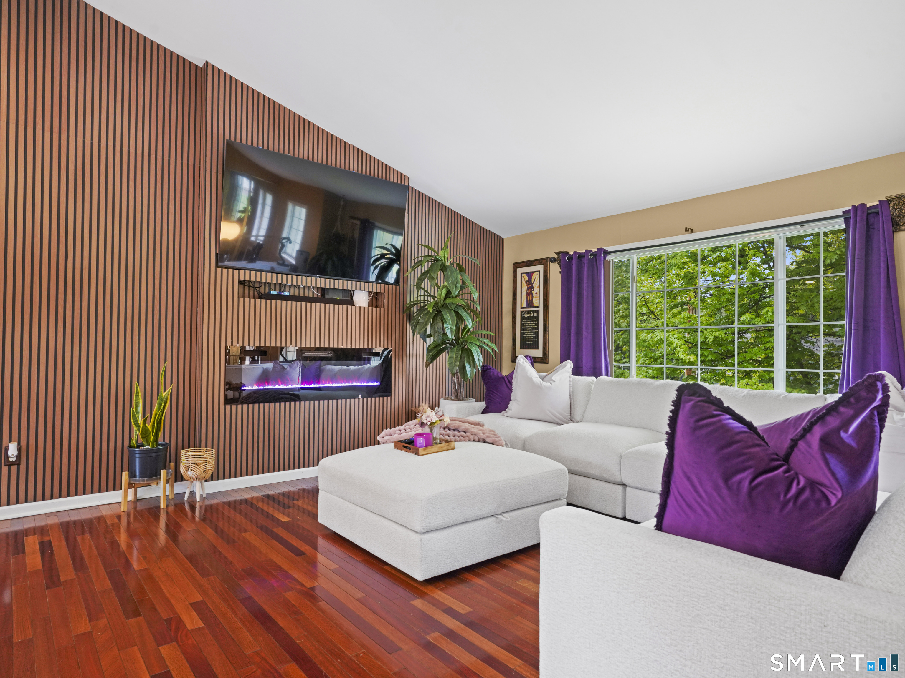 37 Kingswood Drive New Haven CT 06513