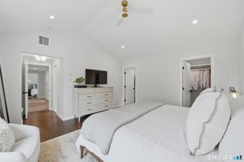 182 Hollow Tree Ridge Road Darien CT 06820
