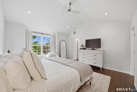 182 Hollow Tree Ridge Road Darien CT 06820