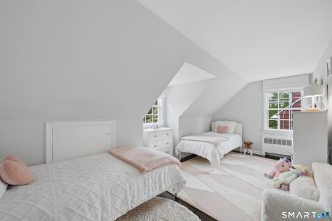 182 Hollow Tree Ridge Road Darien CT 06820