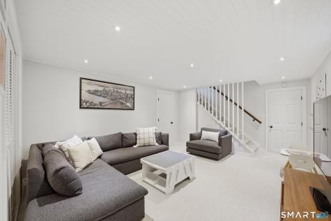 182 Hollow Tree Ridge Road Darien CT 06820