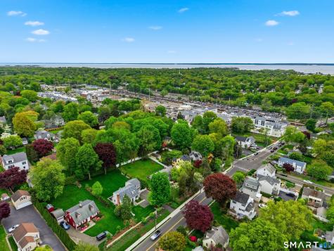 182 Hollow Tree Ridge Road Darien CT 06820