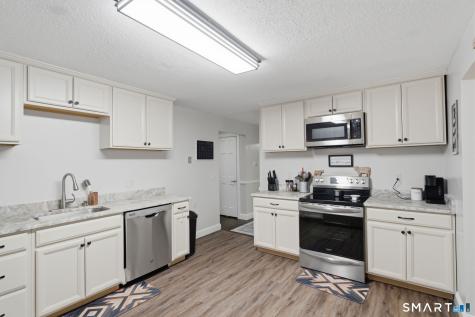 11 Lake Road Portland CT 06480