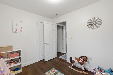 11 Lake Road Portland CT 06480