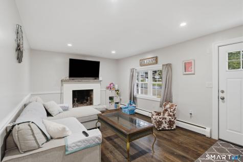 11 Lake Road Portland CT 06480