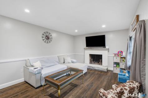 11 Lake Road Portland CT 06480