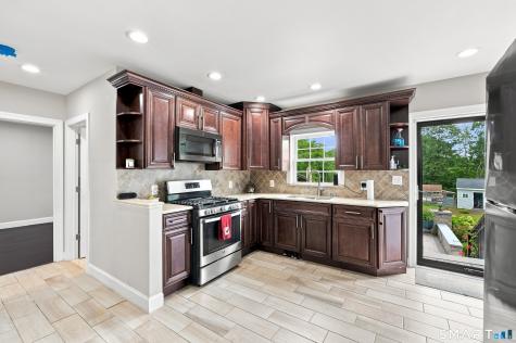 203 Russell Street New Haven CT 06513