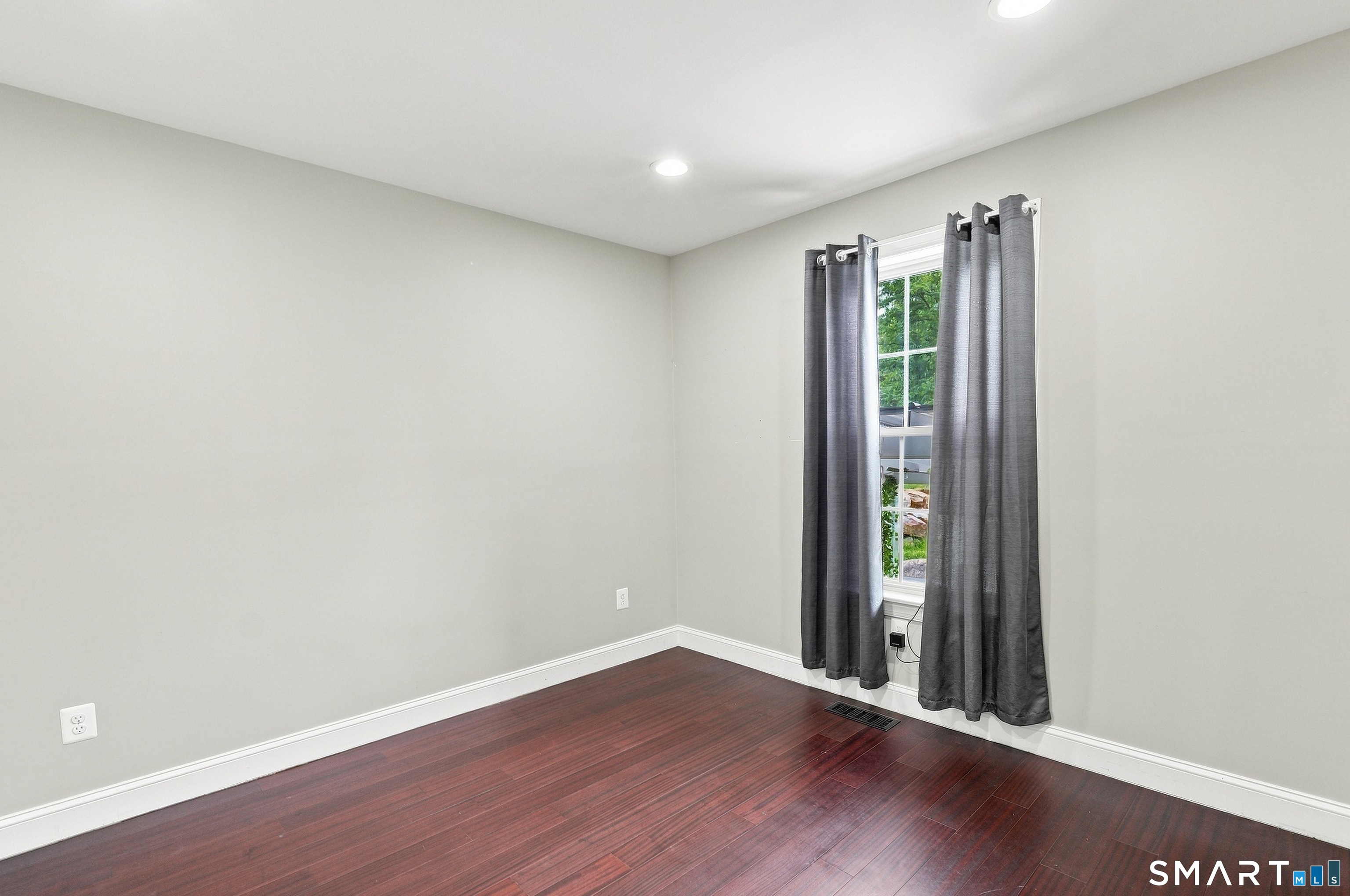 203 Russell Street New Haven CT 06513