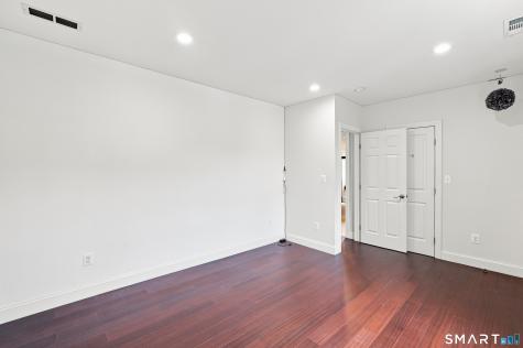 203 Russell Street New Haven CT 06513