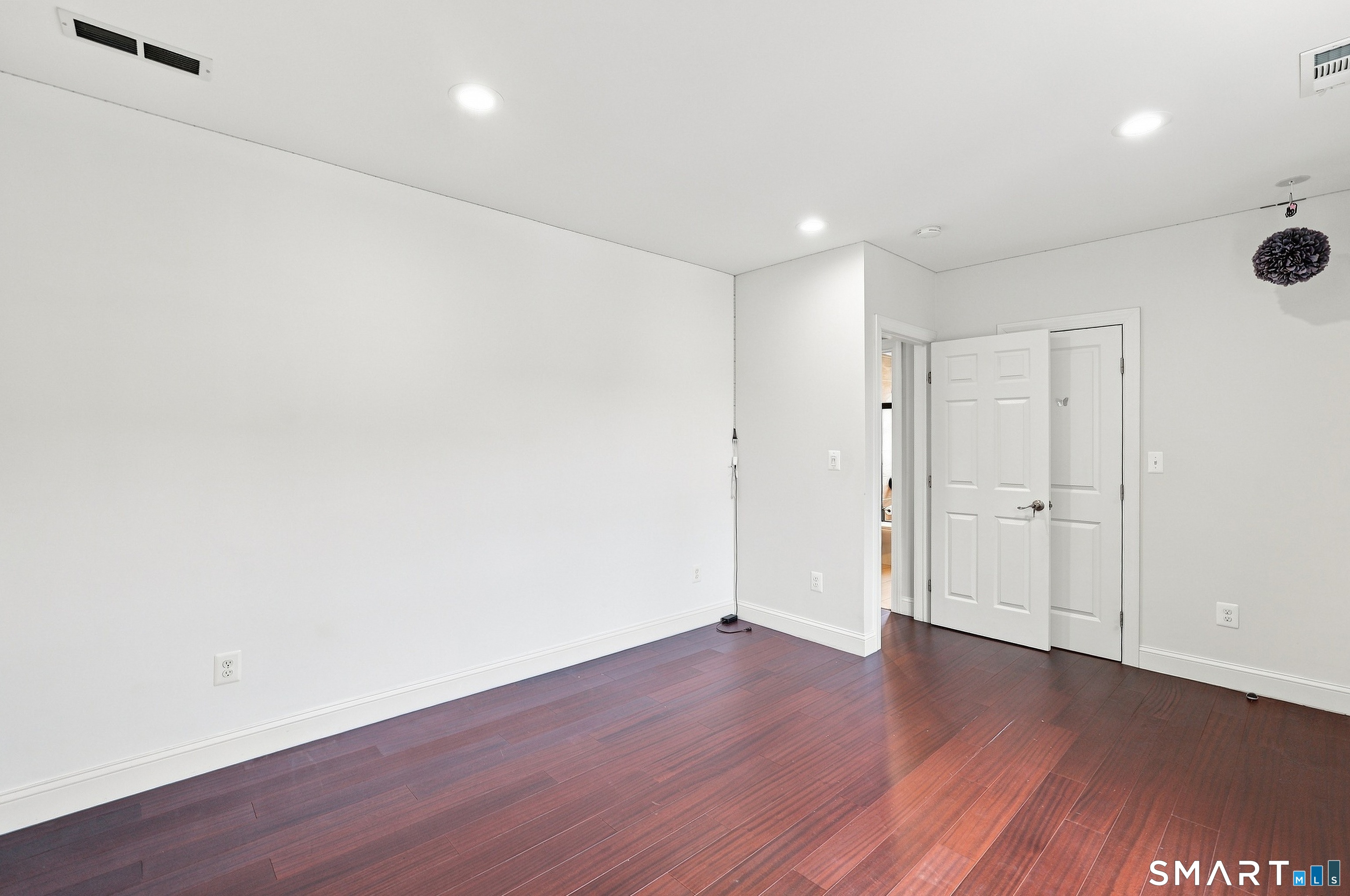 203 Russell Street New Haven CT 06513