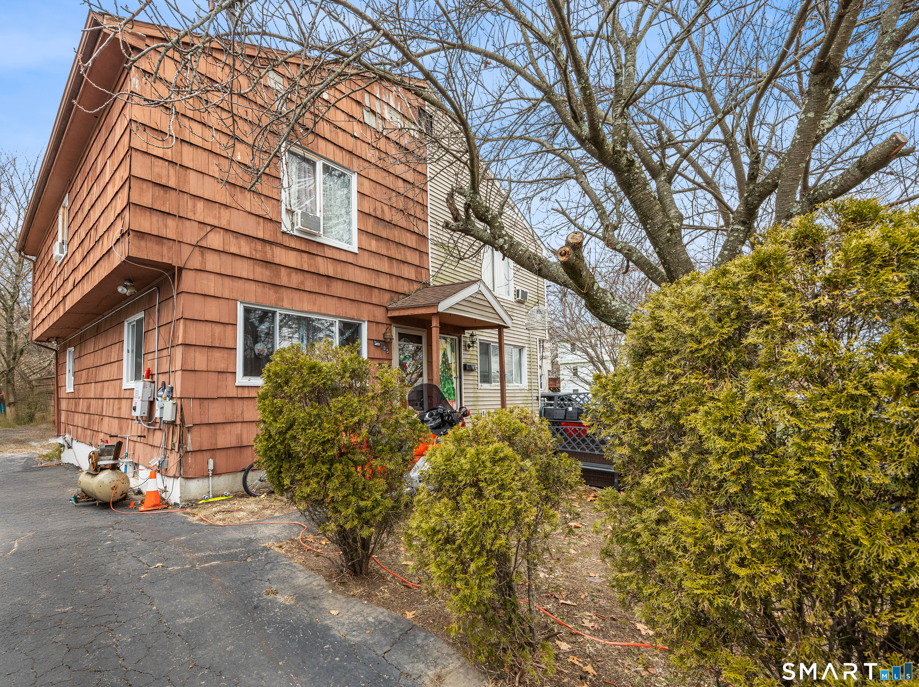 105 Pond Street Bridgeport CT 06606
