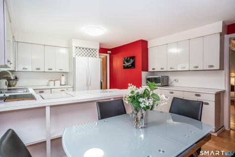 2425 Albany Avenue West Hartford CT 06117