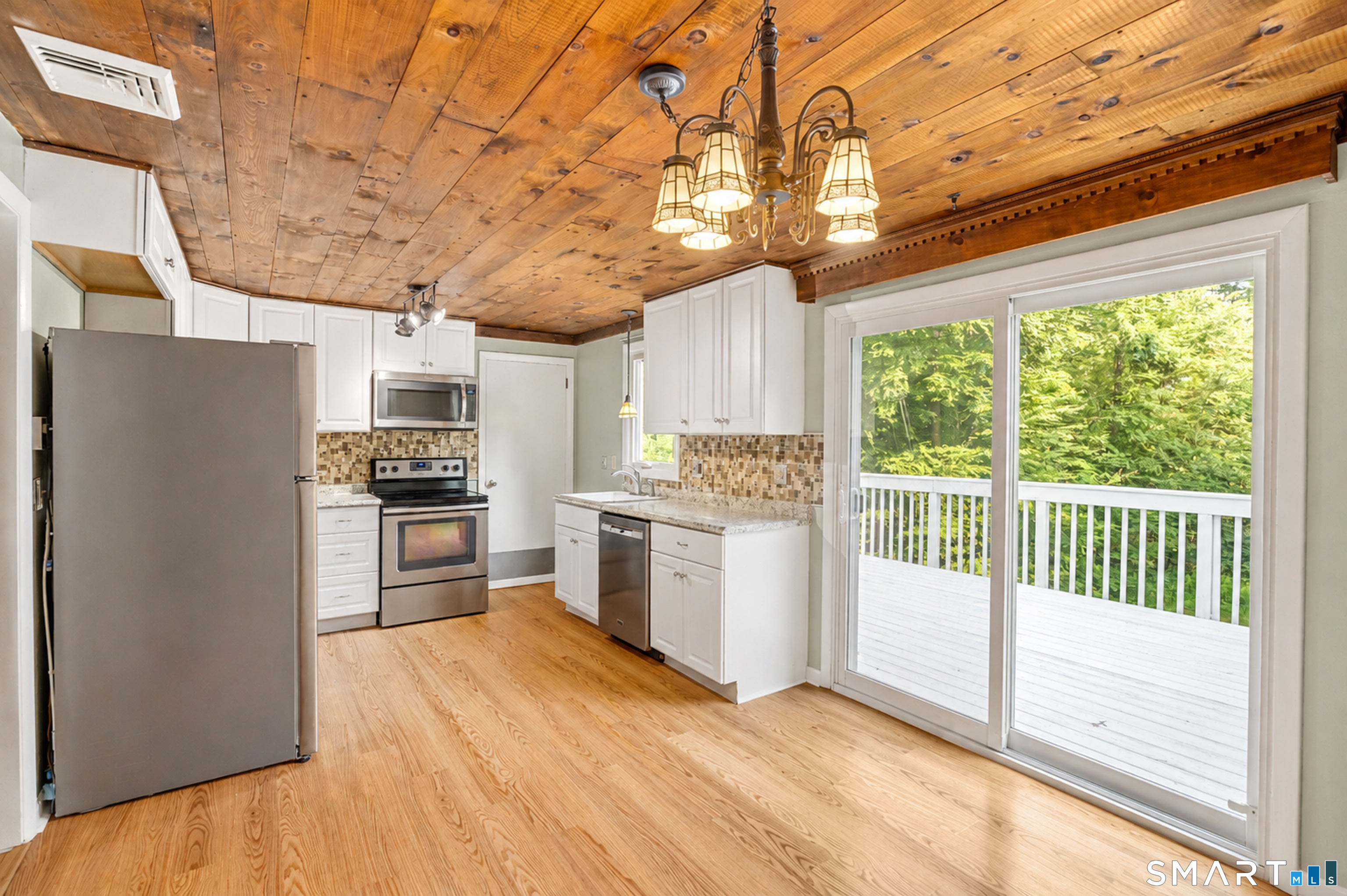 165 Colchester Avenue East Hampton CT 06424