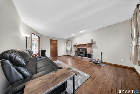 29 Dutton Road Oxford CT 06478