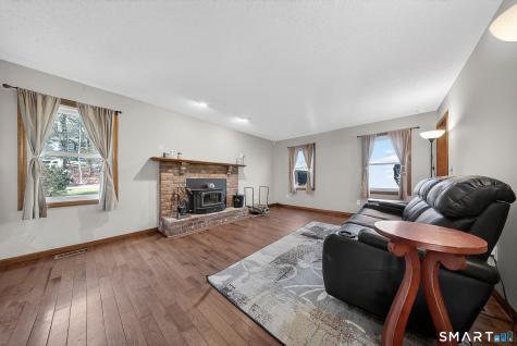 29 Dutton Road Oxford CT 06478
