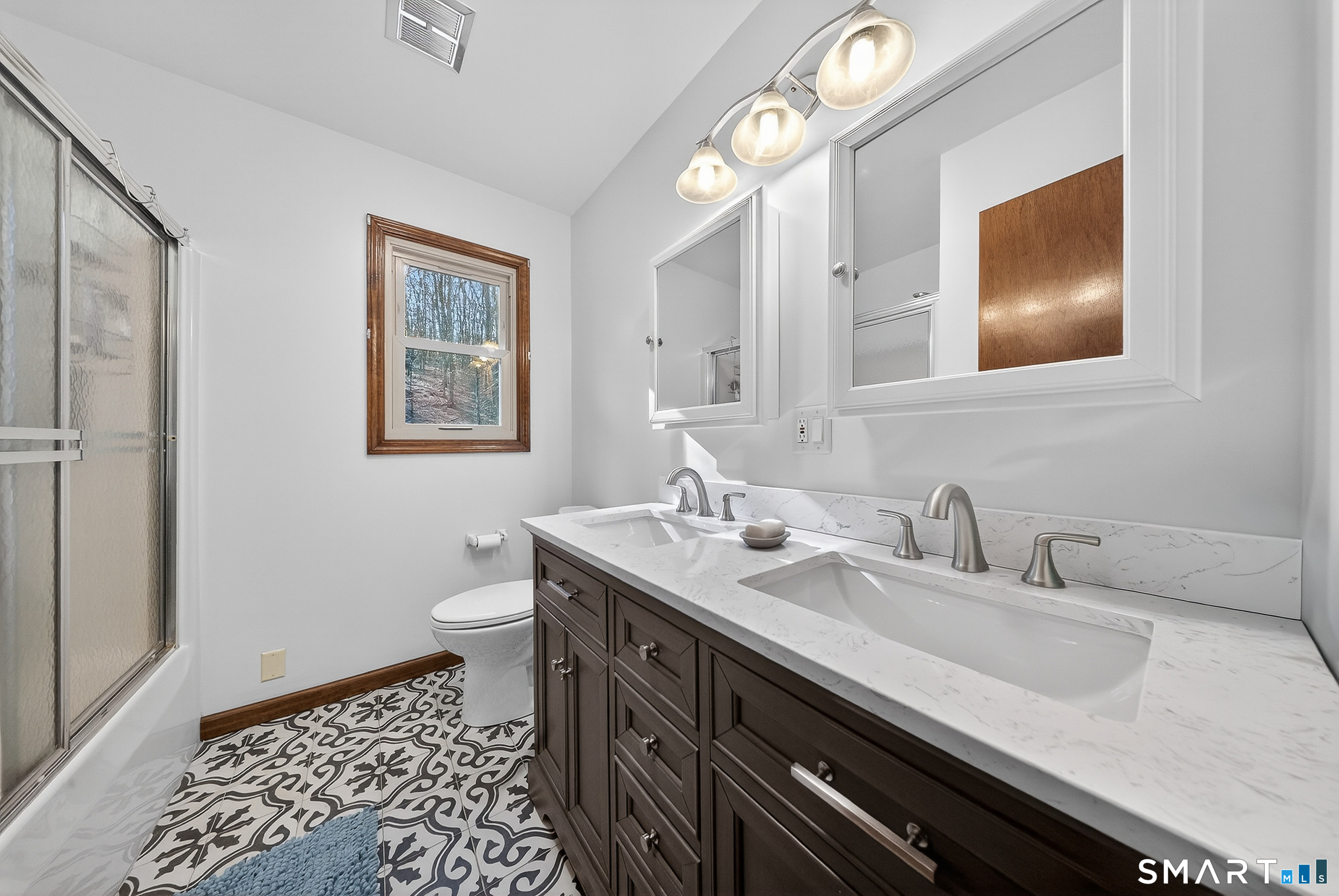 29 Dutton Road Oxford CT 06478