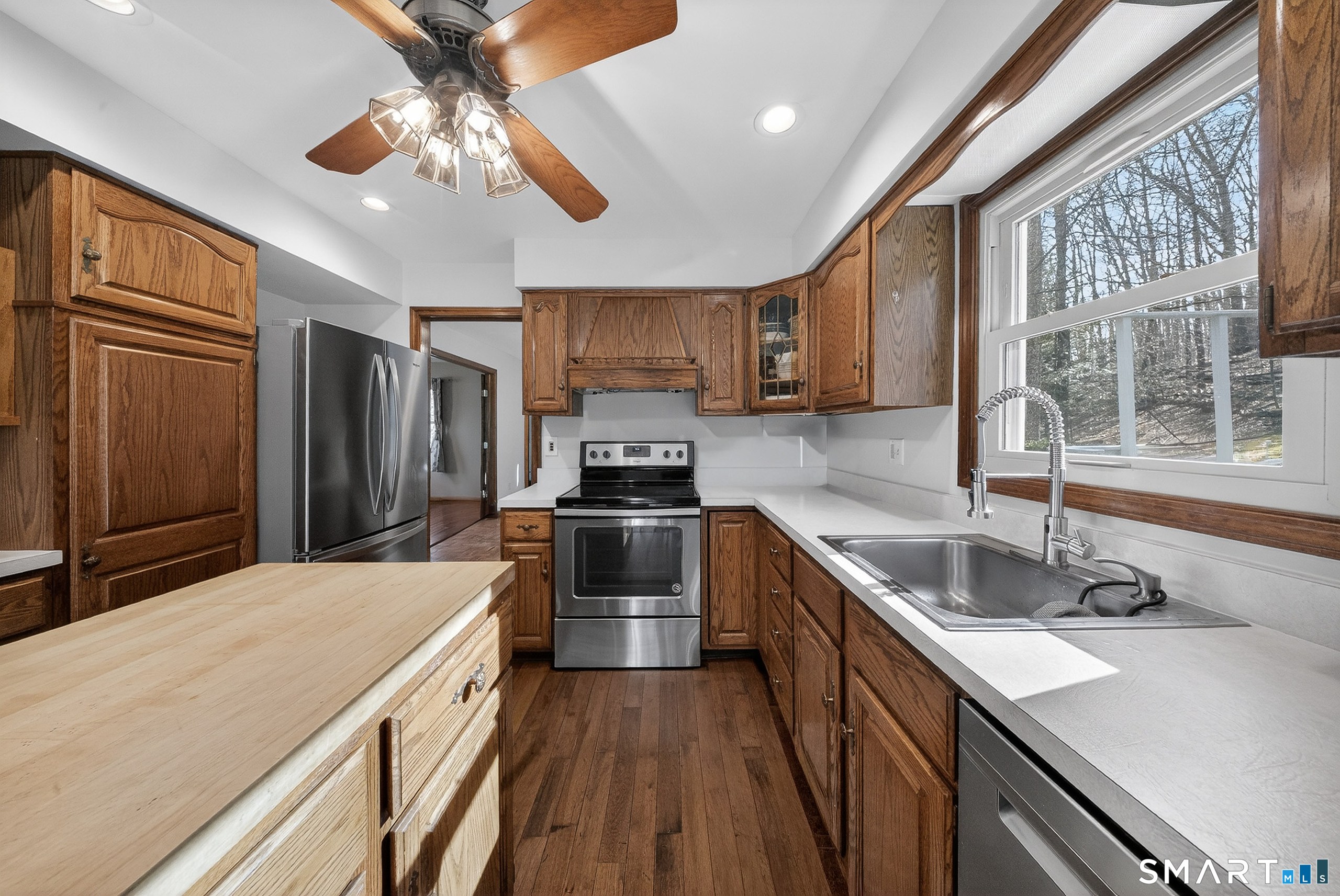 29 Dutton Road Oxford CT 06478