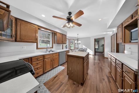 29 Dutton Road Oxford CT 06478