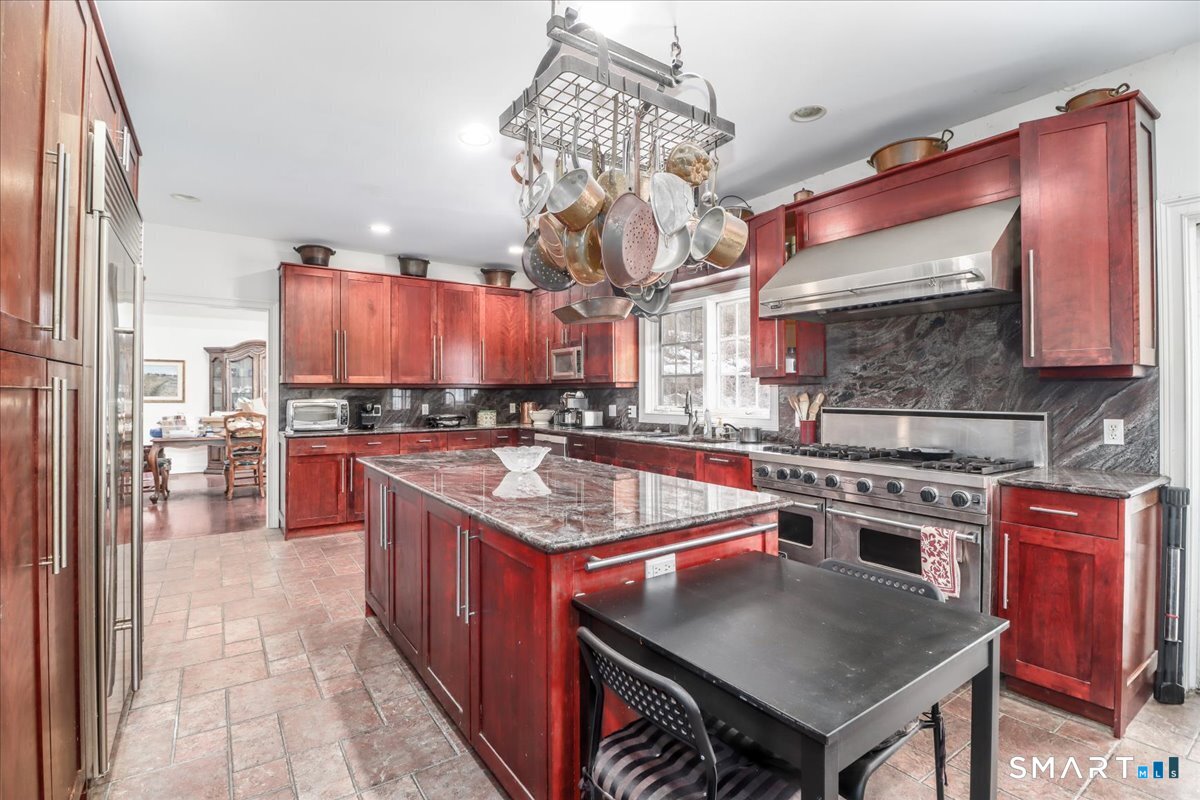 80 Maple Road Easton CT 06612