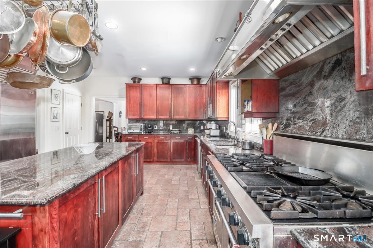 80 Maple Road Easton CT 06612