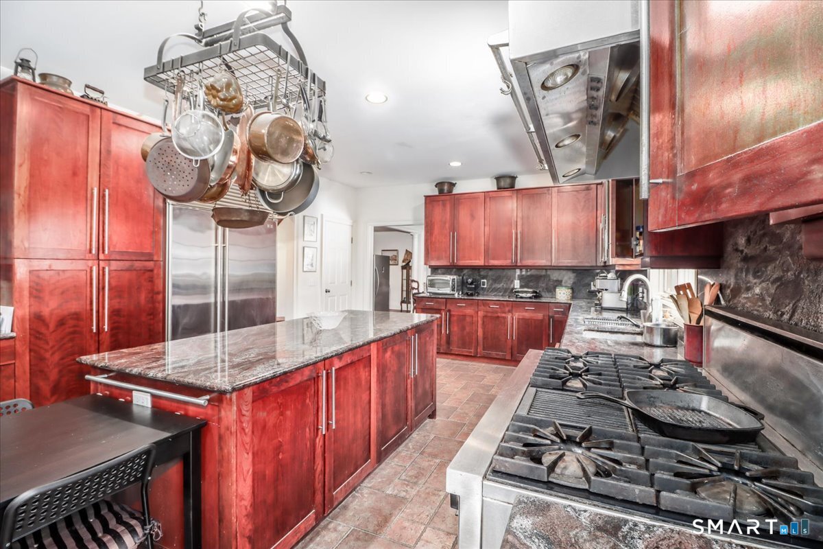 80 Maple Road Easton CT 06612
