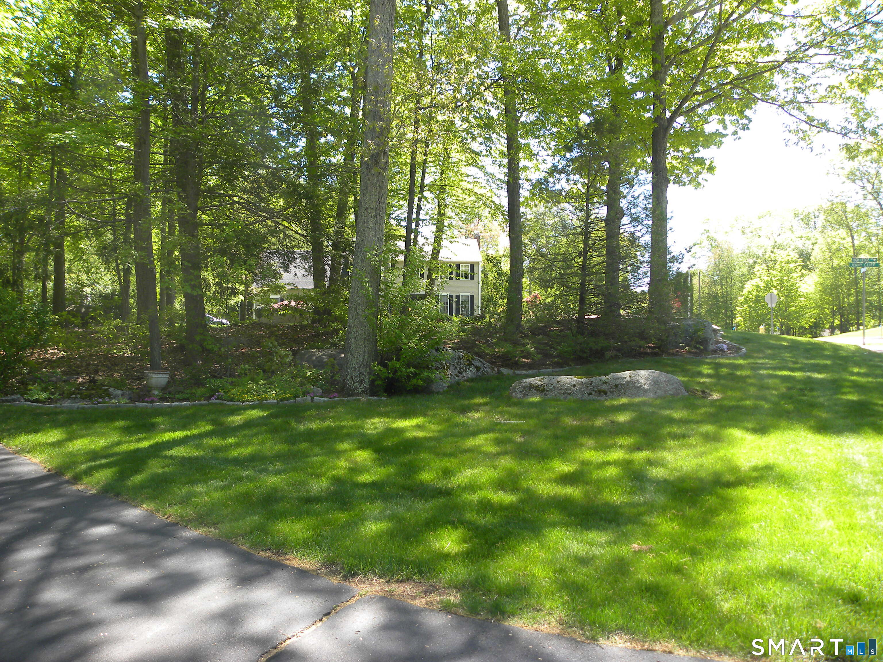 380 Dennison Ridge Manchester CT 06040