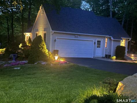 380 Dennison Ridge Manchester CT 06040
