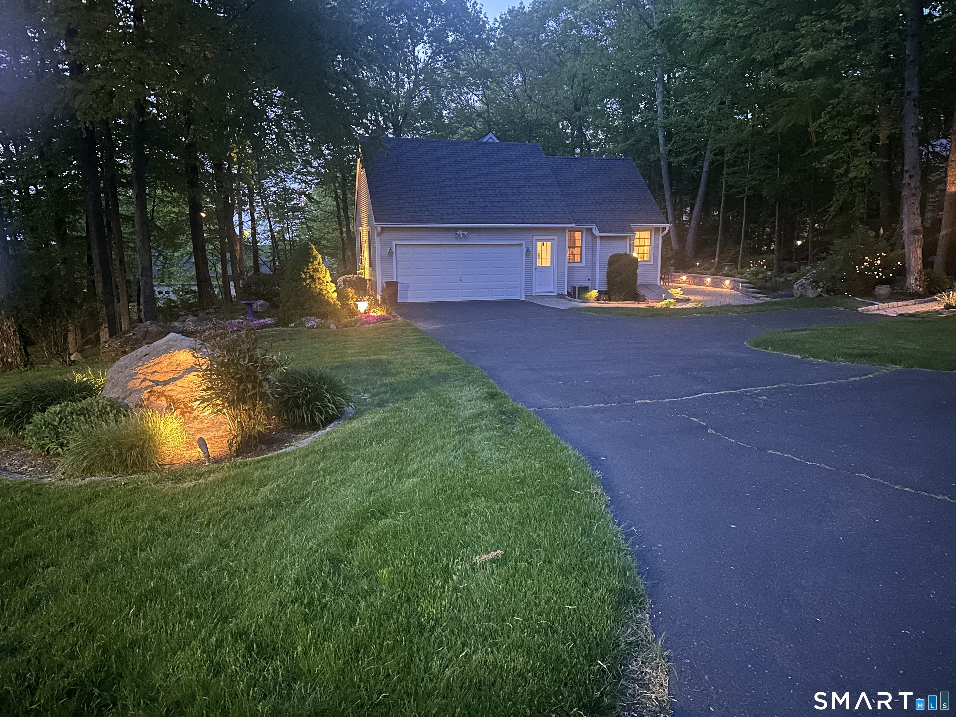 380 Dennison Ridge Manchester CT 06040