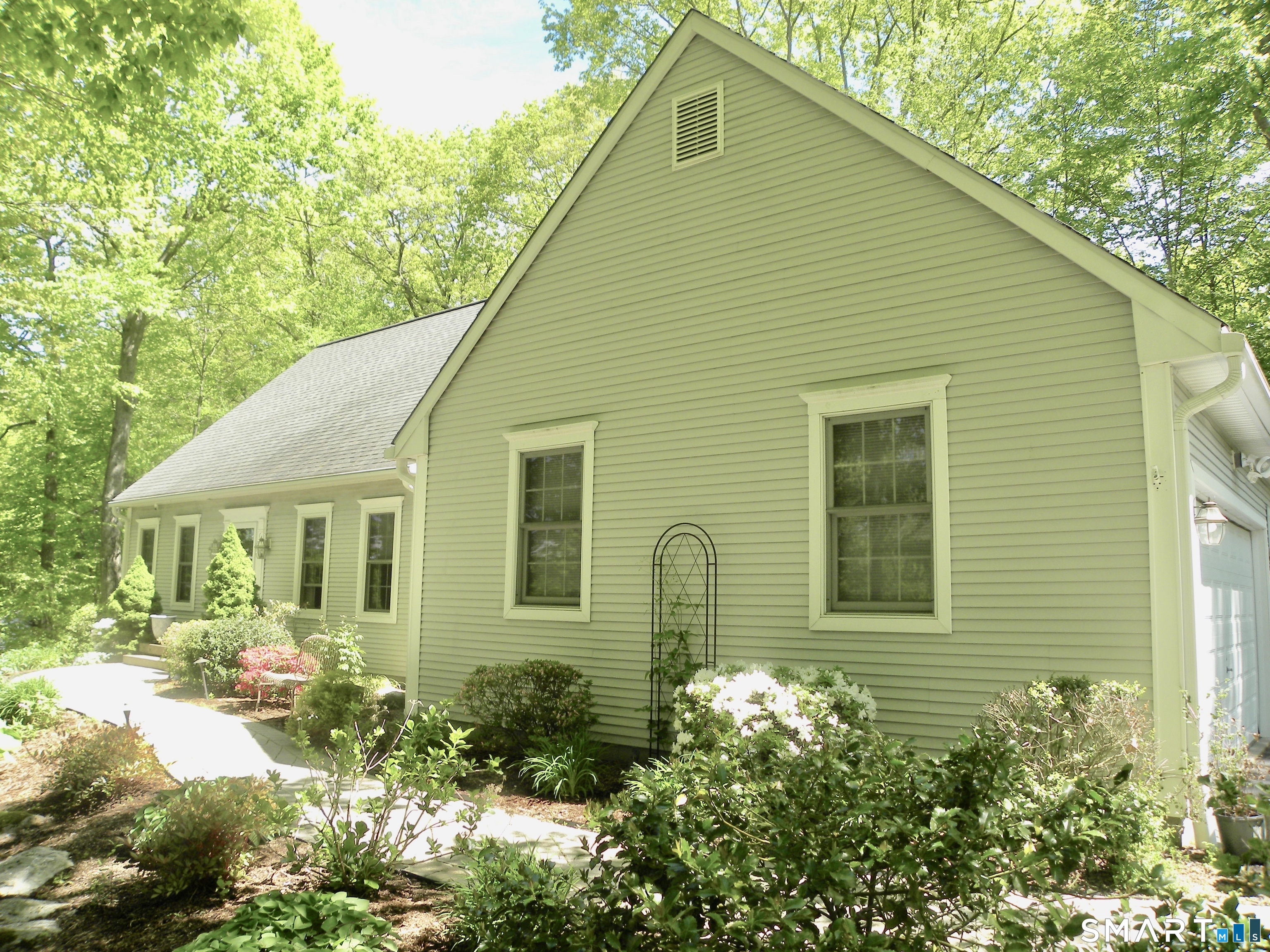 380 Dennison Ridge Manchester CT 06040