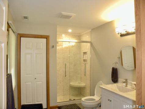 380 Dennison Ridge Manchester CT 06040