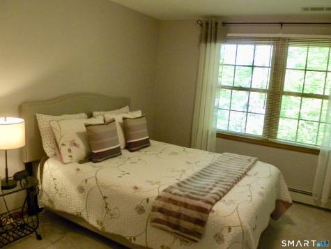 380 Dennison Ridge Manchester CT 06040