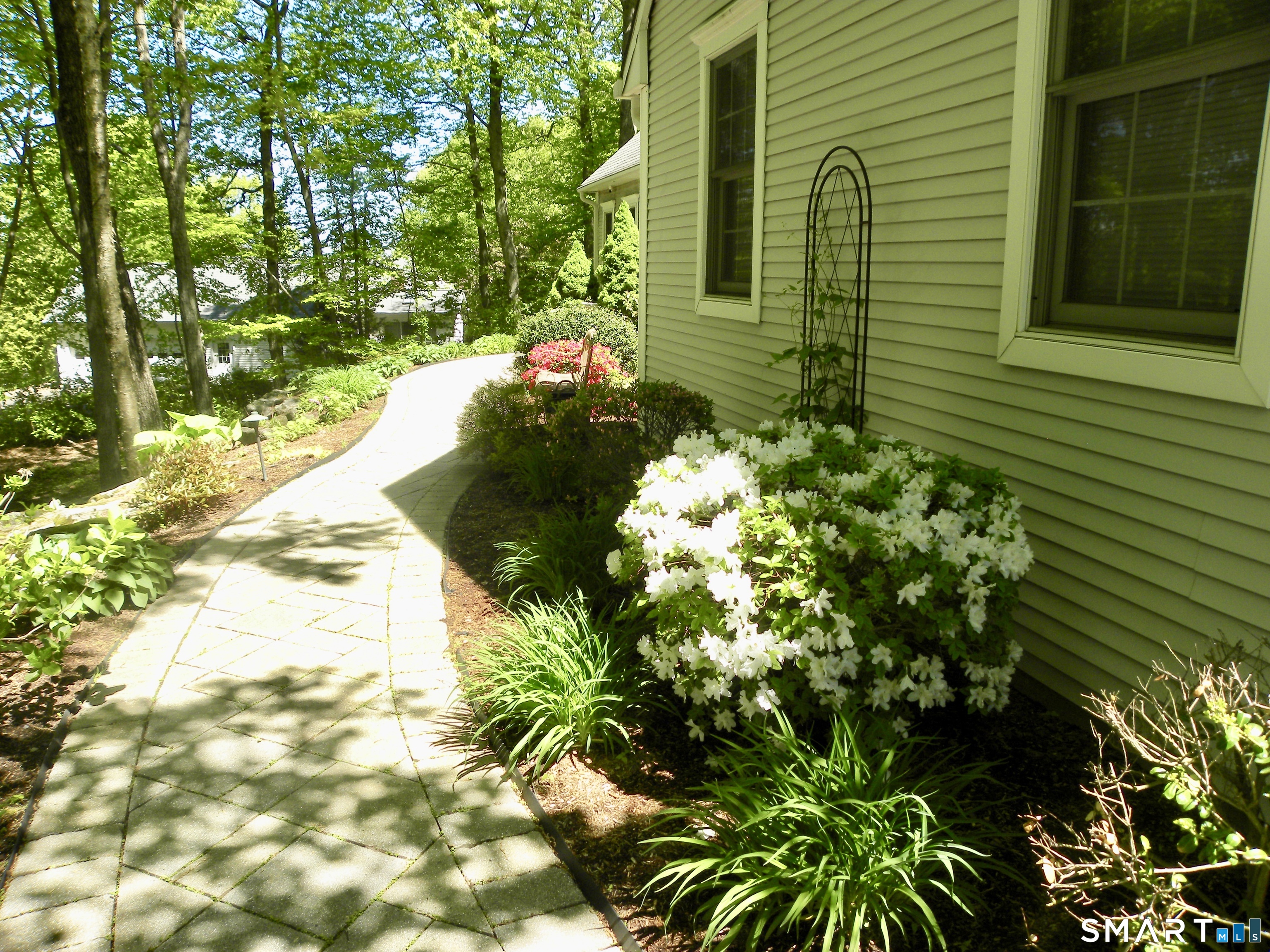380 Dennison Ridge Manchester CT 06040