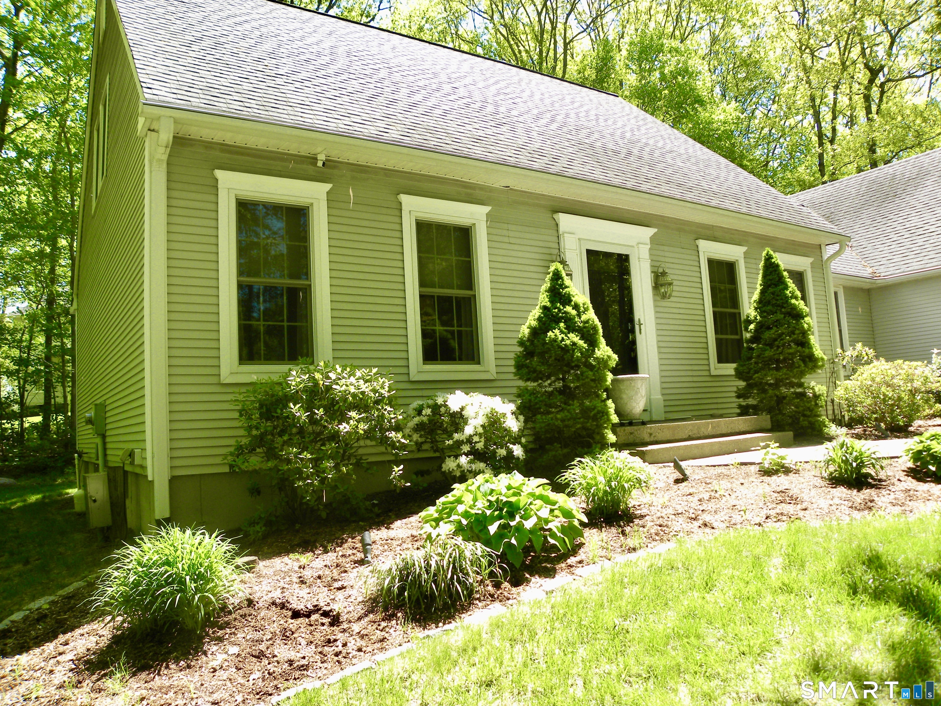 380 Dennison Ridge Manchester CT 06040