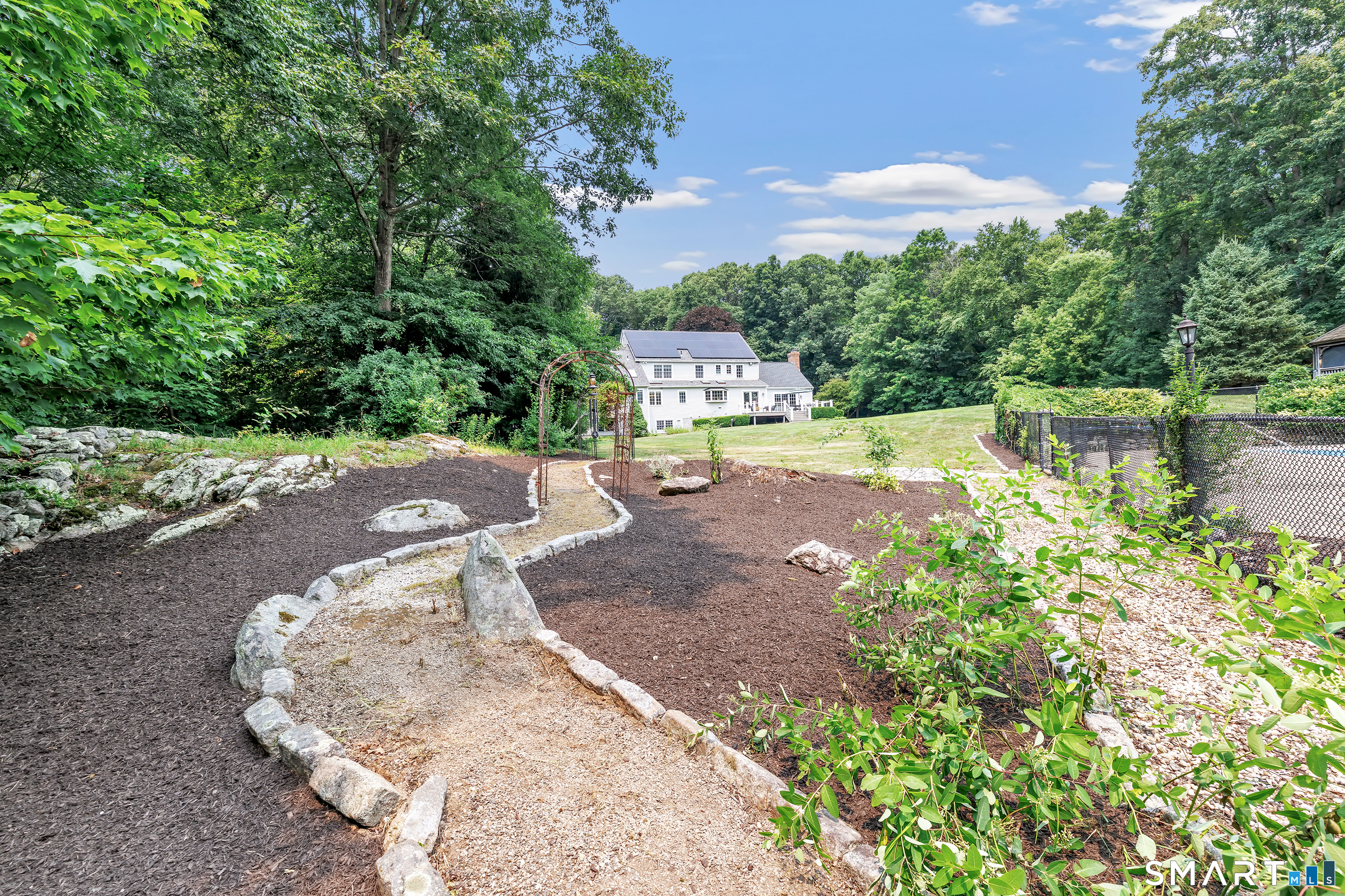 17 Plumtrees Road Newtown CT 06470
